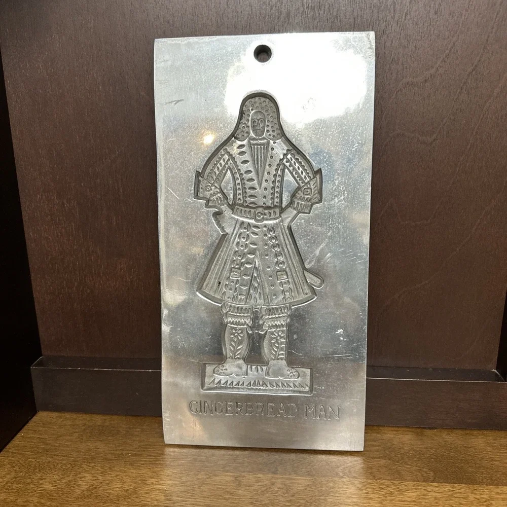 Gingerbread Man Cookie Mold Reproduction Colonial Williamsburg Metalcraft VTG